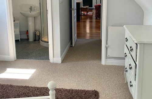Swindon Cottage | 1 bedroom accommodation in Near Wroughton, Swindon