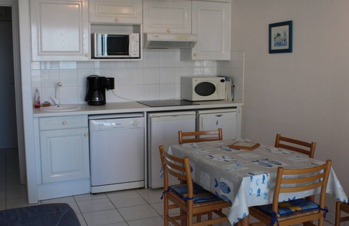 Fort-Mahon-Plage Apartment | 1-bedroom apartment by the sea with balcony, pets allowed