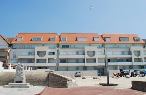 Fort-Mahon-Plage Apartment | 1-bedroom apartment by the sea with balcony, pets allowed