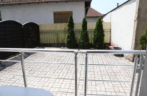 Vrnjacka Banja Apartment | 1-bedroom apartment in tranquil Vrnjačka Banja with AC, WiFi