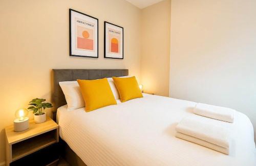 Grangetown Apartment | 1 Bedroom Apartment for 2 in City Centre & ensuite