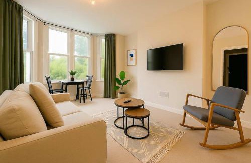 Grangetown Apartment | 1 Bedroom Apartment for 2 in City Centre & ensuite