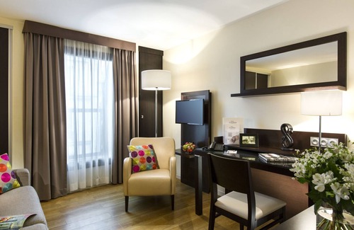 Quartier Saint-Ambroise Apartment | 1 Bedroom Apartment in the heart of République