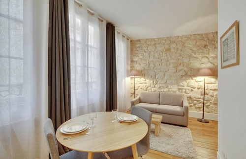 Quartier du Mail Apartment | 1 Bedroom Apartment in the heart of Montorgueil