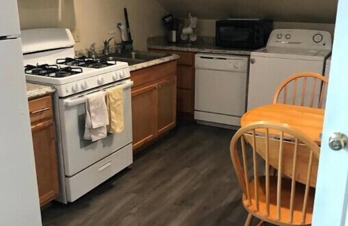 Medford Apartment | 1-bedroom apartment just 6 minutes drive to Lithia & Driveway Fields