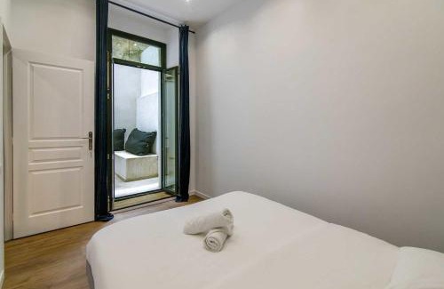 6th Arrondissement Apartment | 1 bedroom apartment with terrace - Prefecture