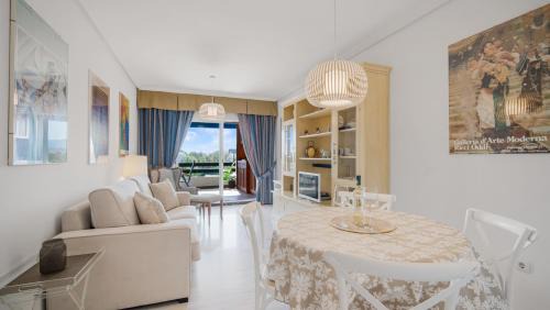 Puerto Banus Apartment | 1 Bedroom Apartment, with Sea Views, in Medina Garden - Puerto Banús