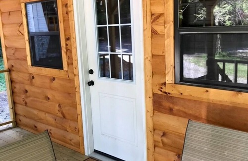 Unaka Cabin | 1 Bedroom Cabin located in Cherokee National Forest near Tellico Plains, Tn