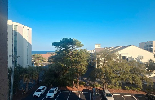 Myrtle Beach Condo | 1-bedroom condo with a view