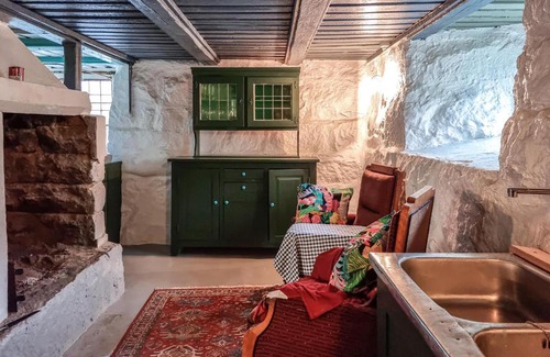 Amli Apartment | 1 Bedroom Cozy Apartment In Åmli