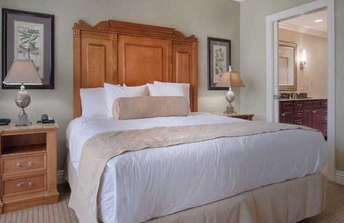 Destin Resort | 1 Bedroom Deluxe Condo at Emerald Grande, on Destin Beach! Sleeps 6!