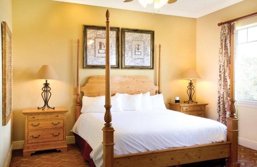 Table Rock Hotel | 1 Bedroom Deluxe, Mountain Vista Branson, MO!