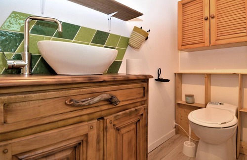 Saint-Paulet-de-Caisson Apartment | 1 bedroom accommodation in St Paulet De Caisson