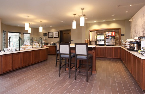 Amherst Condo | 1 Bedroom | Free Breakfast, Pool and Gym Access