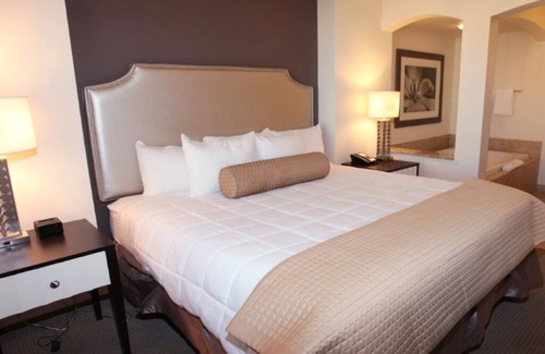 Enterprise Resort | 1 Bedroom Full Bathroom and Kitchen, Grandview Resort.