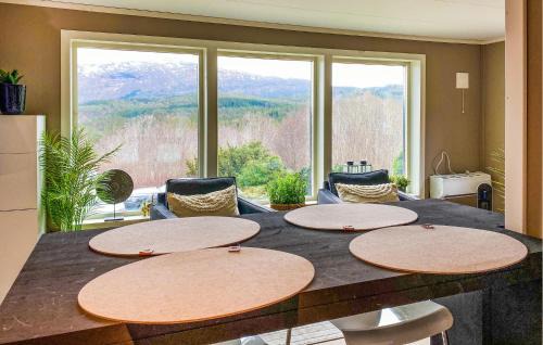 Torjulvagen Apartment | 1 Bedroom Gorgeous Apartment In Kvisvik