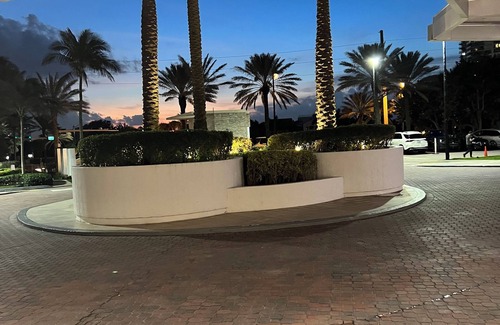 Hutchinson Island South Condo | 1-bedroom ground floor condo steps from ocean and pool at Shuckers Jensen Beach