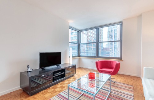 Downtown Jersey City Apartment | 1 Bedroom in Jersey City with Luxury Amenities