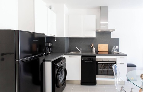 Riquier Apartment | 1-Bedroom in the Heart of Riquier, 3 min from SNCF Train Station