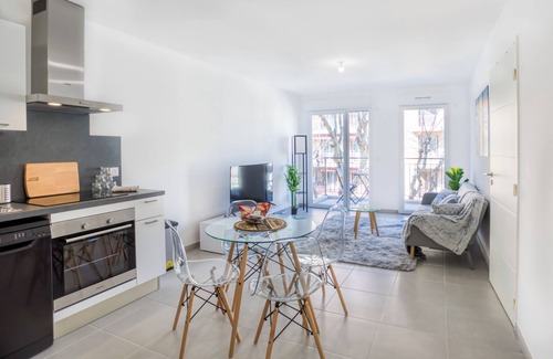 Riquier Apartment | 1-Bedroom in the Heart of Riquier, 3 min from SNCF Train Station