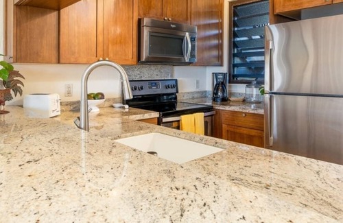 Lihue Condo | 1 Bedroom Ocean Front – Kaha Lani 221