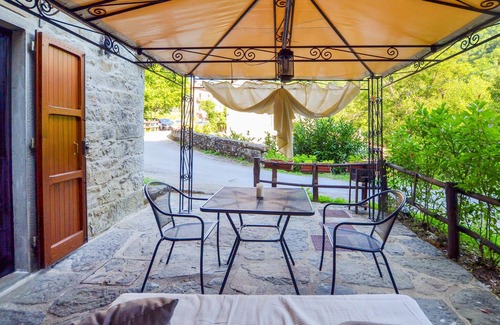 Ortignano Raggiolo House | 1 bedroom pet friendly home in Ortignano Raggiolo