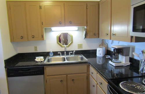 Sugar Mountain Condo | 1 Bedroom Skyleaf Condo w great views. Rented by Sugar Mtn Lodging
