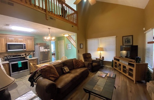 Chalet Village Ski Chalet | 1 Bedroom, Sleeps 4, Minutes To Downtown Gatlinburg, Pool Table