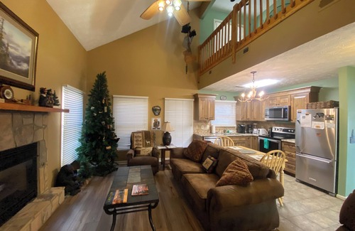 Chalet Village Ski Chalet | 1 Bedroom, Sleeps 4, Minutes To Downtown Gatlinburg, Pool Table