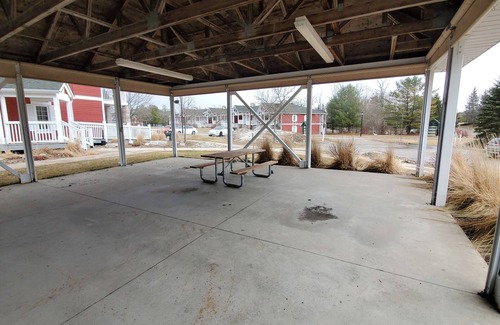 Oro-Medonte House | 1 BEDROOM STUDIO RESORT APARTMENT (4 PERSON) ORO-MEDONTE