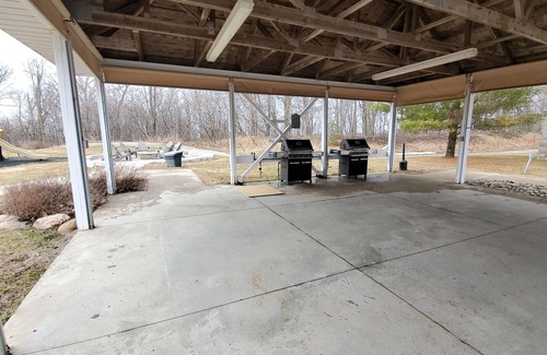 Oro-Medonte House | 1 BEDROOM STUDIO RESORT APARTMENT (4 PERSON) ORO-MEDONTE
