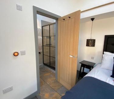 Holt Apartment | 1 bedroom suite in Holt with parking