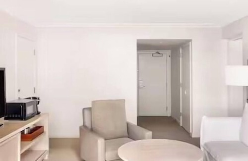 Waikiki Resort | 1 Bedroom Suite, The Modern Resort & Spa, Honolulu