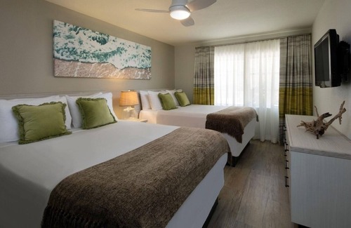 Islamorada Resort | 1 Bedroom Suite w/Kitchenette, Pool View, Free Parking & Pet Friendly