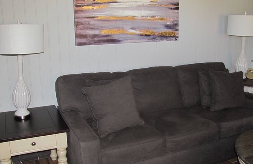 Asheville Villa | 1 Bedroom Vacation Villa