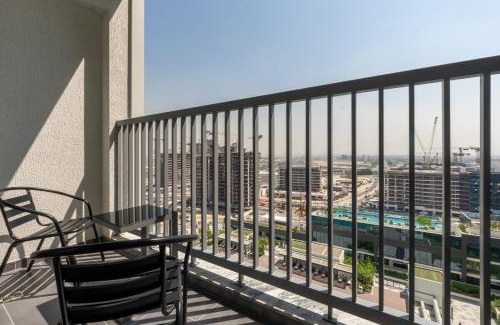 Nad Al Sheba Apartment | 1 Bedroom with Sofa Bed, Gym, Sky Garden, Near Downtown