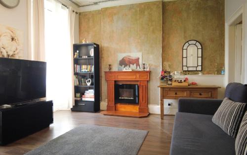 Haymarket Apartment | 1 Bedrooms Flat in Central Edinburgh Haymarket, Heart of Edinburgh Flat Sleeps 4