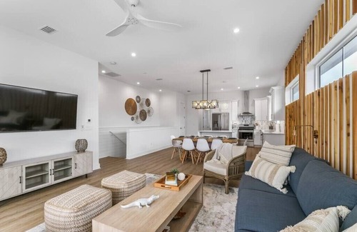 Jacksonville Beach House | 1 Block to Jax Beach Modern and Clean Beach Home