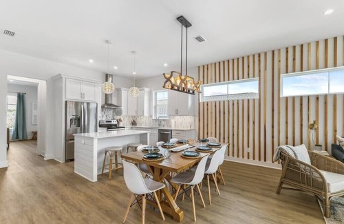 Jacksonville Beach House | 1 Block to Jax Beach Modern and Clean Beach Home