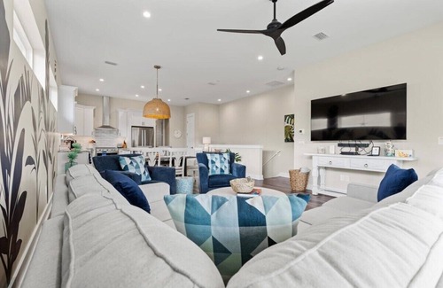 Jacksonville Beach House | 1 Block To Jax Beach: Trendy & Clean Beach Home