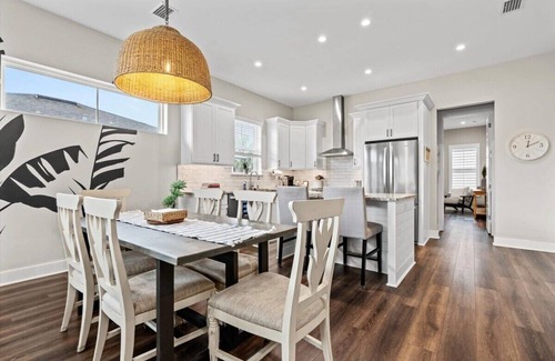 Jacksonville Beach House | 1 Block To Jax Beach: Trendy & Clean Beach Home
