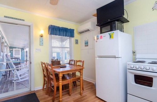 Kure Beach Apartment | 1 BR Efficiency in Private Historic Motel w pool!