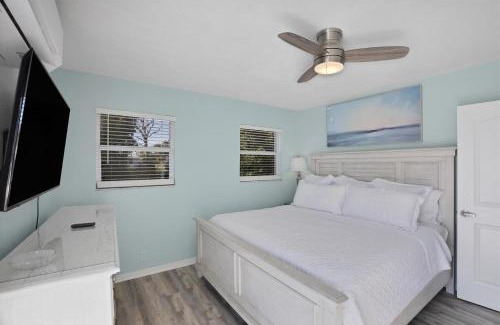 Grove City Apartment | 1 BR, Heated POOL, 1 Mile direct gulf access, GREAT Location, Dockage , Apt C