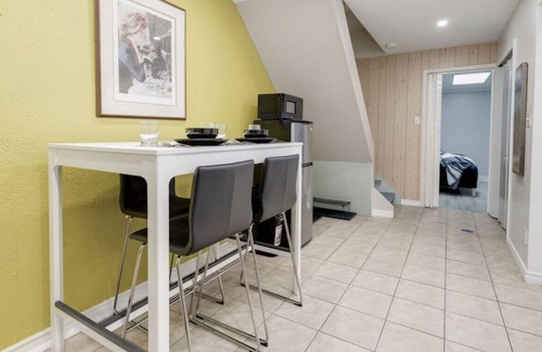 St. Lawrence House | 1 BR space just minutes away from Downtown Toronto