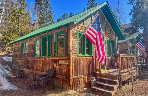 Grand Lake Cabin | 1 BR w/futon-short walk to lake