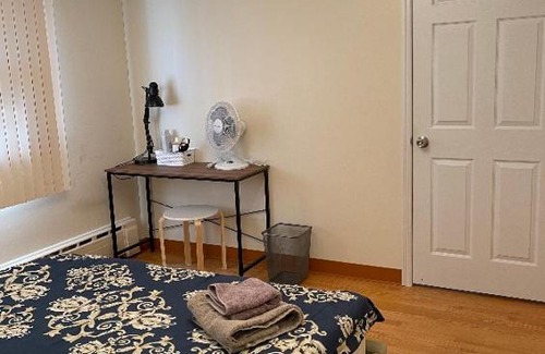 New Brunswick House | #1 Bright Private Room near New Brunswick, NJ downtown