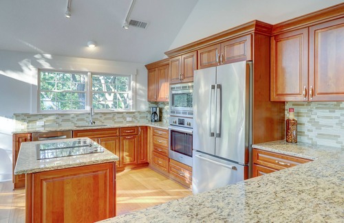 South Beach House | 1 Brown Pelican - Beautiful 2nd Row Ocean Home in Sea Pines