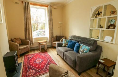 Beaumaris House | 1 Castle Row