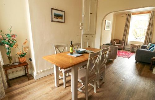 Beaumaris House | 1 Castle Row