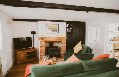 Woodbridge House | 1 Chantry Cottage